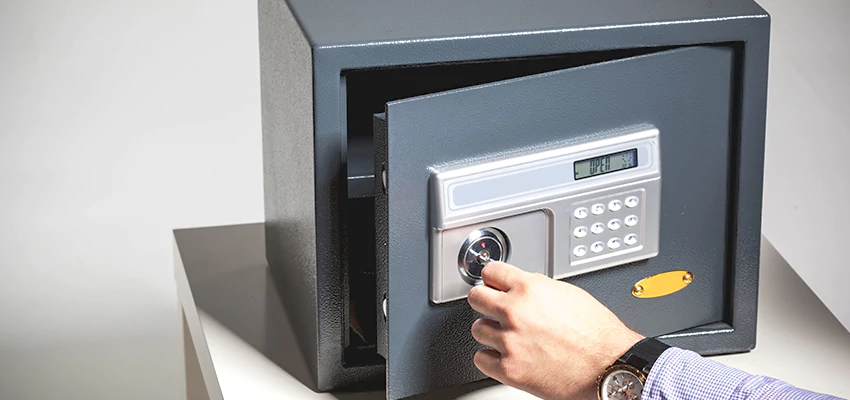 Jewelry Safe Unlocking Service in Maywood, California