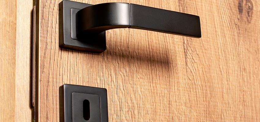 Weekend Lockout Assistance Troubleshooting in Maywood, California