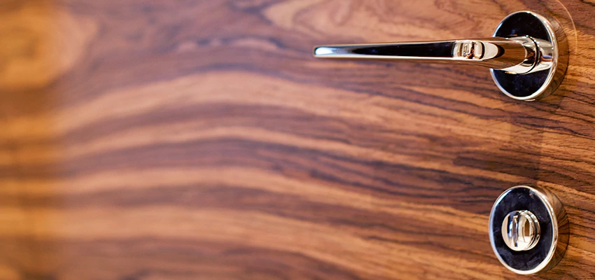 On Demand Locksmith For Key Fobs Repair in Maywood, California