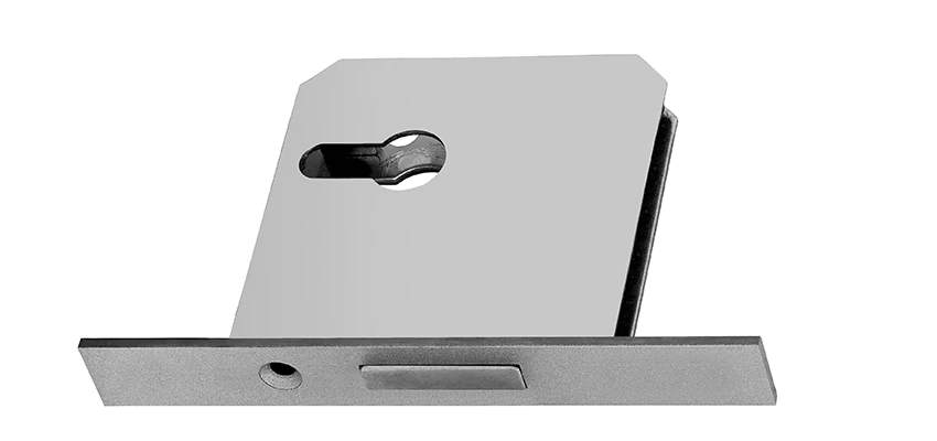 Fix A Deadbolt Door Lock in Maywood, California